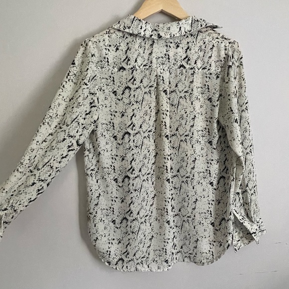 Long Sleeve Snake Print Button Down - Picture 5 of 6